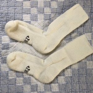 Abeo Women's Maximum Performance Crew Socks Size M (shoe size 6.5-10)